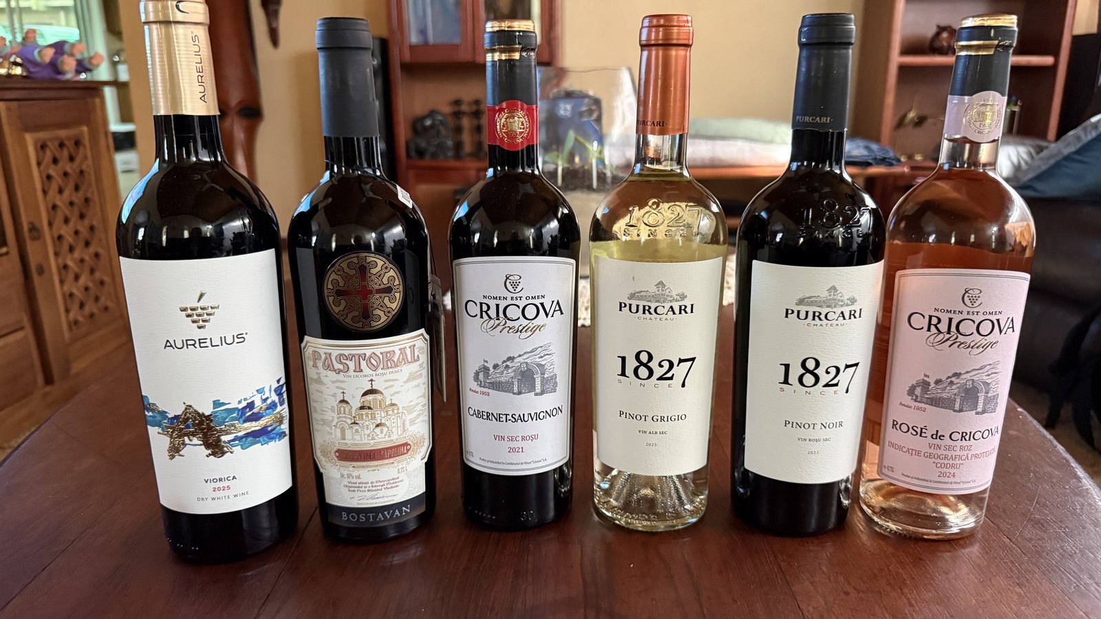 Six Moldovan wines: Aurelius Viorica, Bostavan Pastoral, Cricova Prestige Cabernet Sauvignon, Purcari 1827 Pinot Grigio, Purcari 1827 Pinot Noir, Rose de Cricova